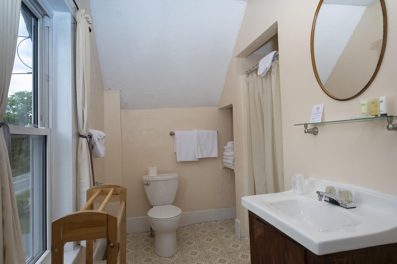 The Karass Inn Chester Экстерьер фото